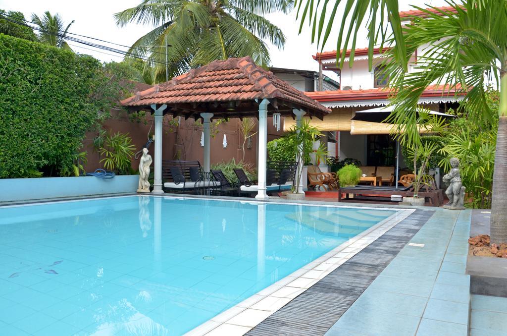 Ayubowan Guesthouse Negombo Bagian luar foto