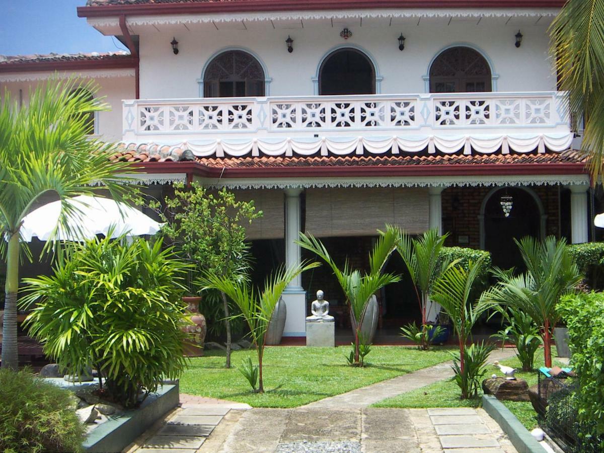 Ayubowan Guesthouse Negombo Bagian luar foto