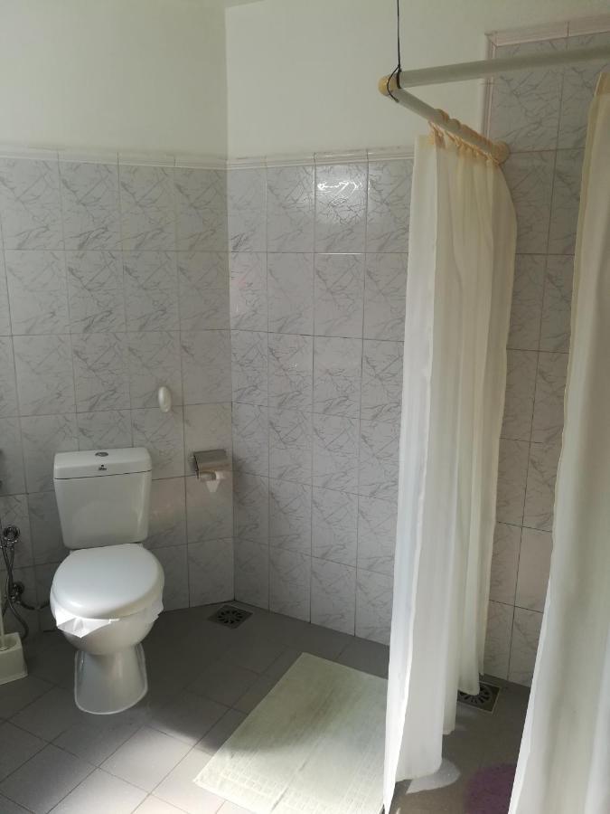 Ayubowan Guesthouse Negombo Bagian luar foto